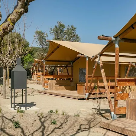 Holacamp Garrofer 2*