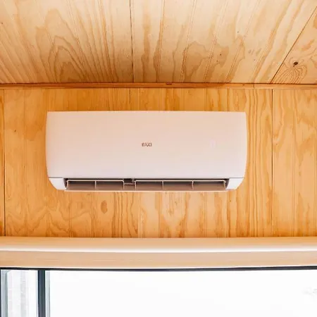 Holacamp Garrofer 2*