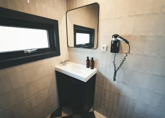 Holacamp Garrofer Kamp alanı Sitges