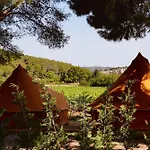 Holacamp Garrofer 2*