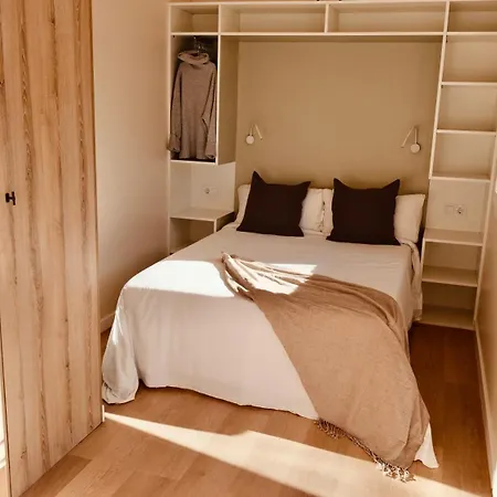 Holacamp Garrofer 2*