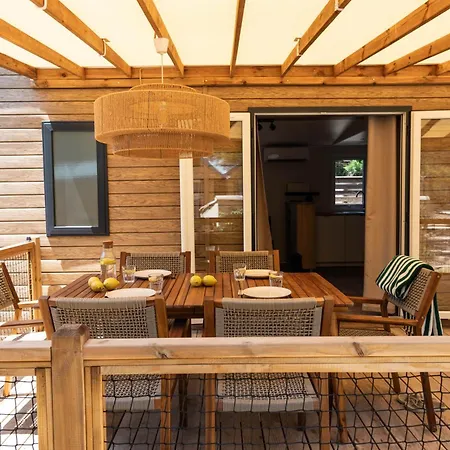 Holacamp Garrofer 2* Σίτζες