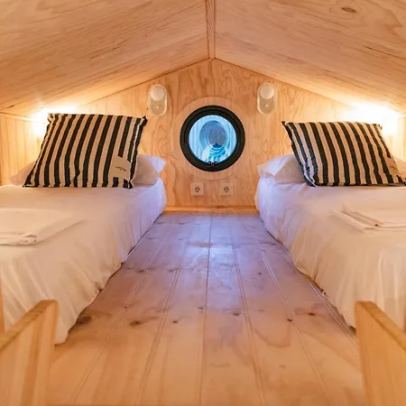 Holacamp Garrofer 2* سيدجيس