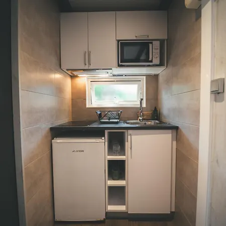 مكان تخييم Holacamp Garrofer