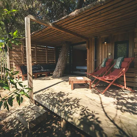 Holacamp Garrofer 2*
