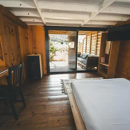 Camping Holacamp Garrofer