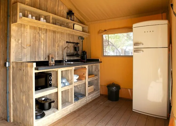 Holacamp Garrofer 2* Sitges