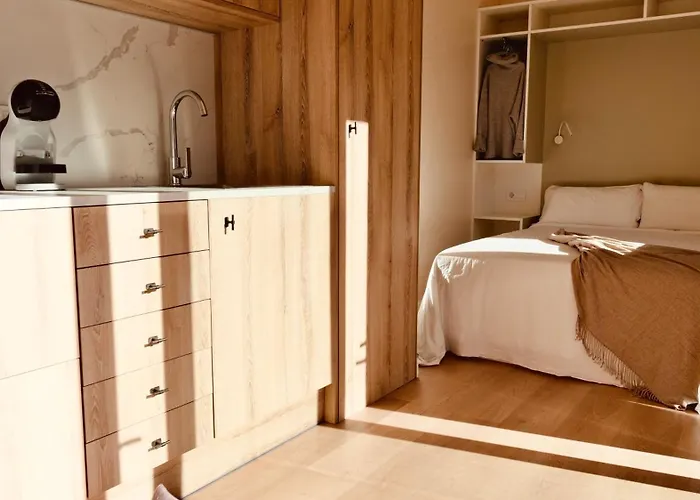 Kemp Holacamp Garrofer 2*