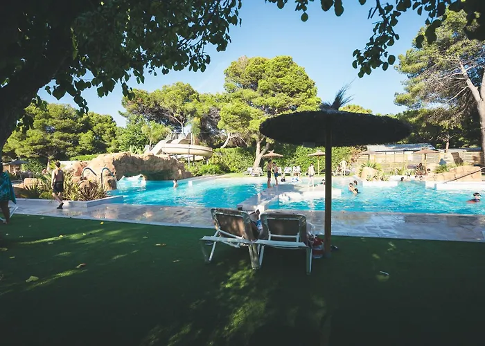 Kemp Holacamp Garrofer