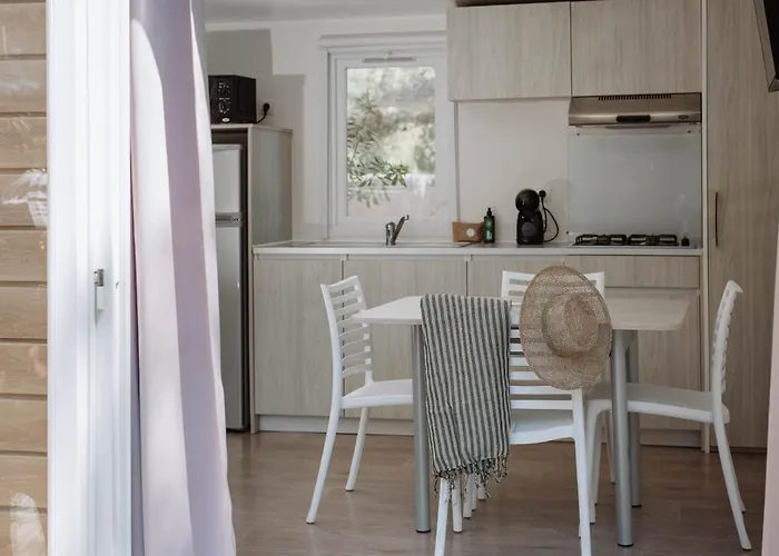 Holacamp Garrofer Kemping Sitges